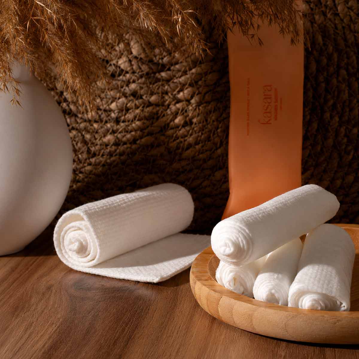 Kasara Mandarine Hot & Cold Scented Towel - 95% Purified Water